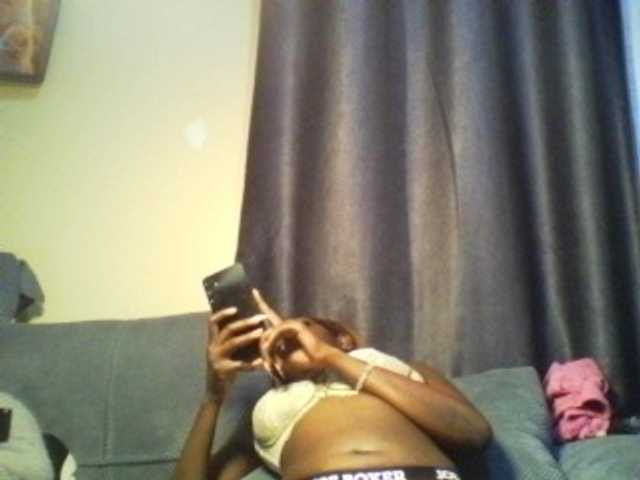 Betsy3 live cam on BongaCams
