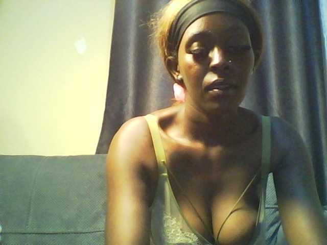 Betsy3 live webcam show