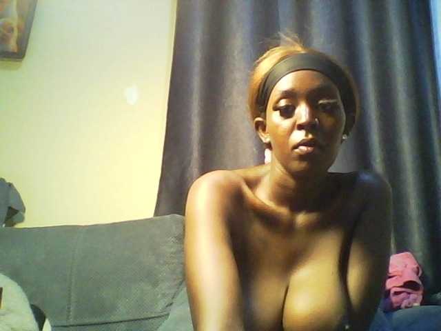 Betsy3 live webcam show