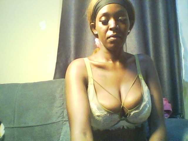Betsy3 live webcam show
