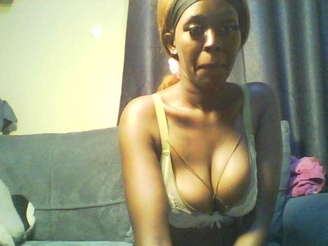 Betsy3 live webcam show