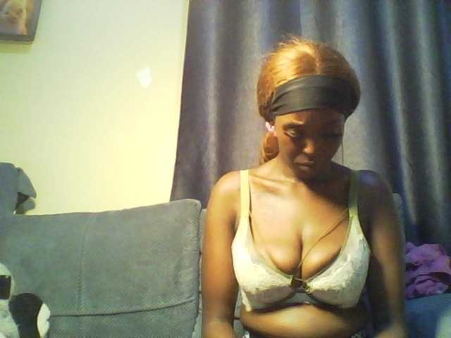 Betsy3 live webcam show