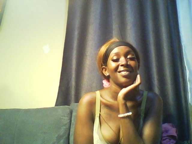 Betsy3 live cam on BongaCams