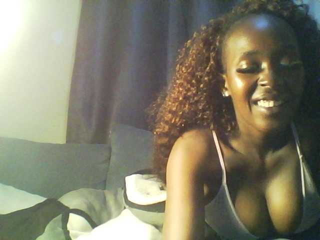 Betsy3 live cam on BongaCams