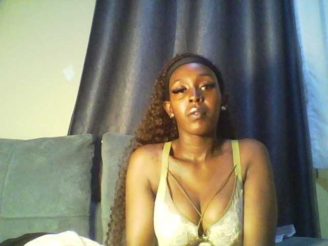 Betsy3 live cam on BongaCams