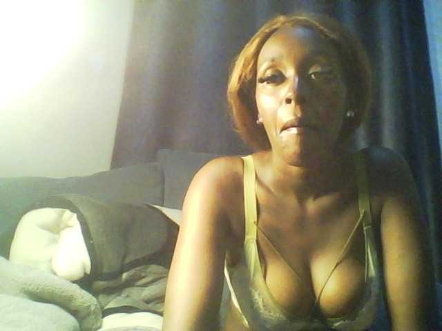 Betsy3 live webcam show