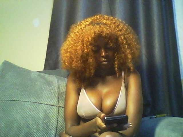 Betsy3 live cam on BongaCams