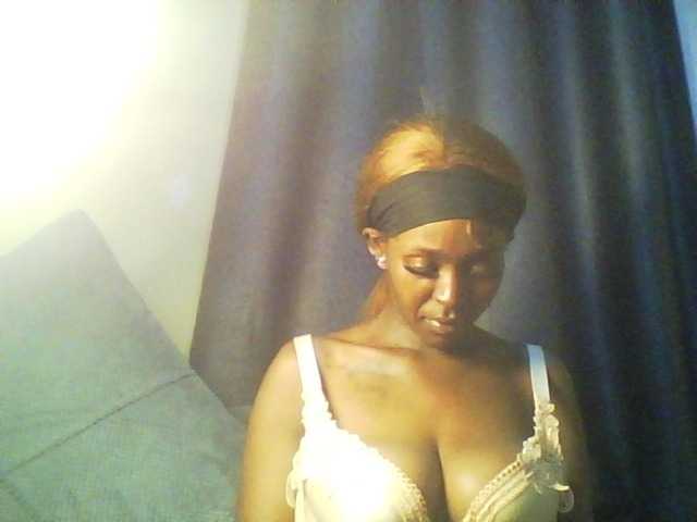 Betsy3 live webcam show