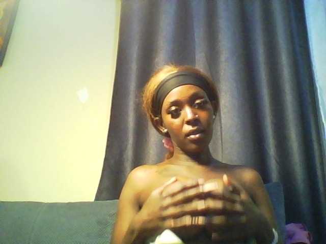 Betsy3 live webcam show