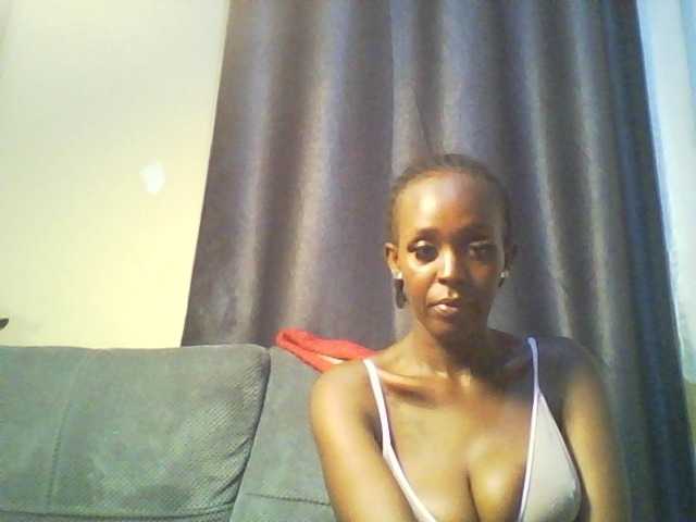 Betsy3 live cam on BongaCams