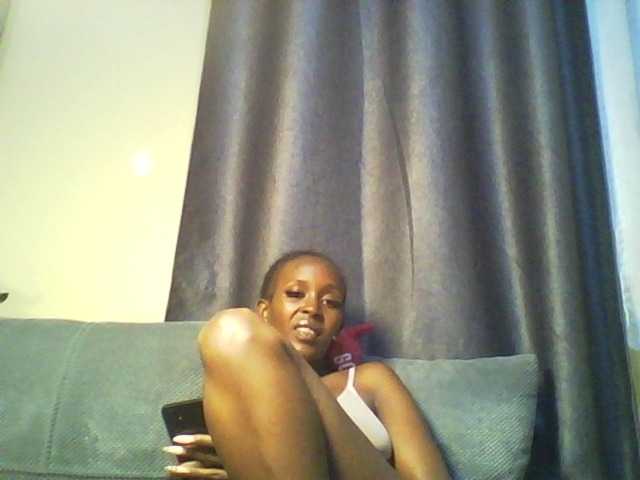 Betsy3 live cam on BongaCams