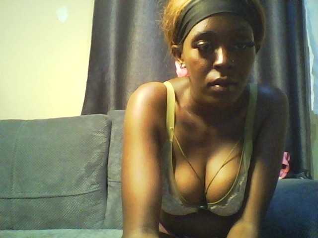 Betsy3 live webcam show