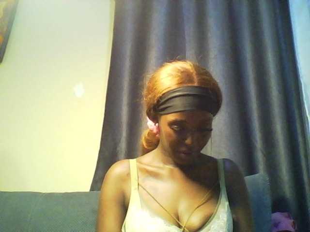 Betsy3 live cam on BongaCams