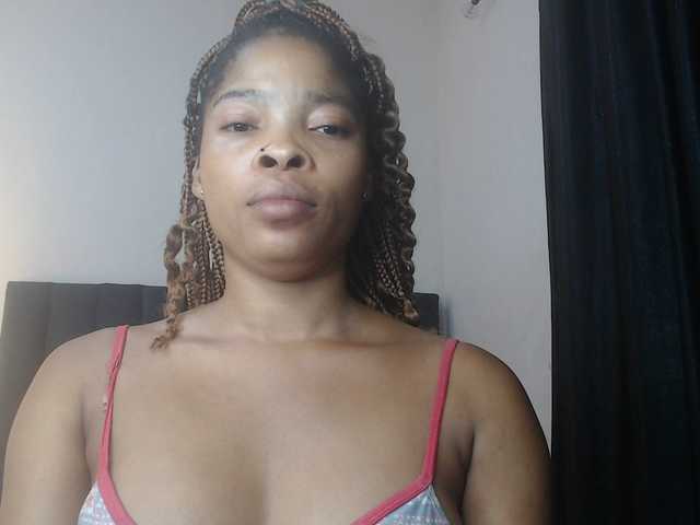 Sexycaramel live cam on BongaCams