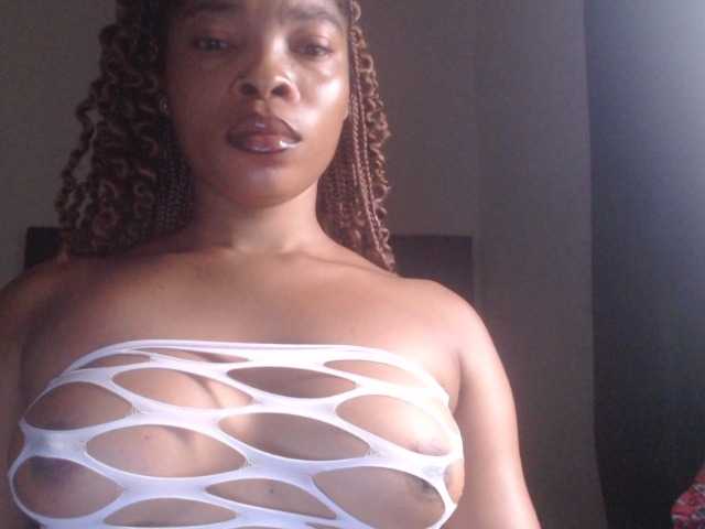 Sexycaramel live cam on BongaCams