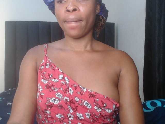 Sexycaramel live cam on BongaCams