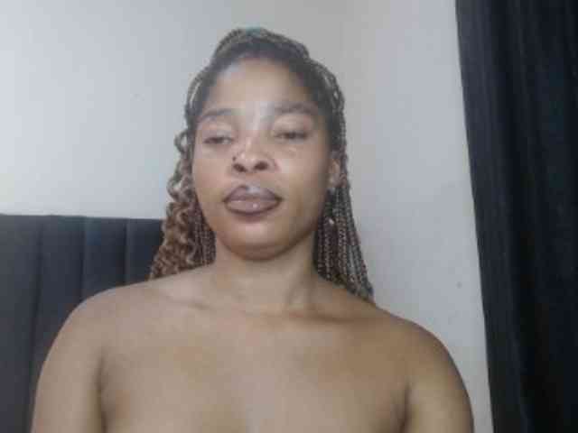 Sexycaramel webcam