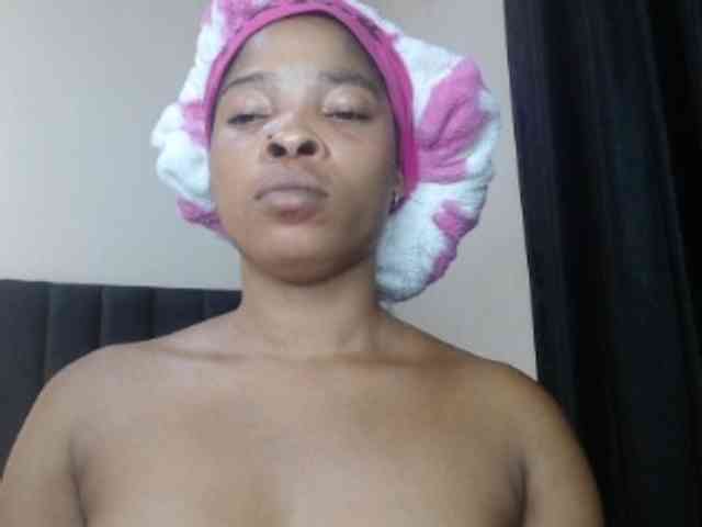 Sexycaramel webcam