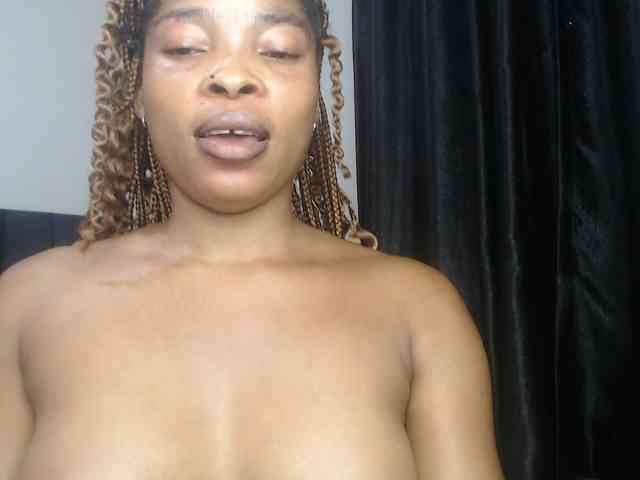 Sexycaramel webcam