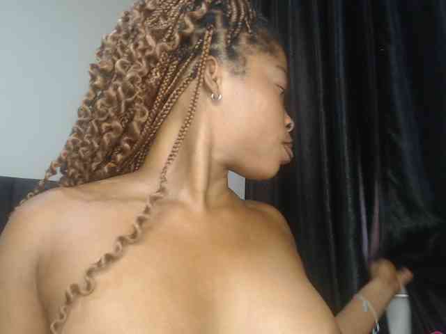 Sexycaramel webcam