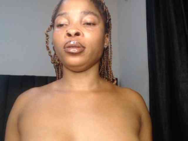 Sexycaramel webcam