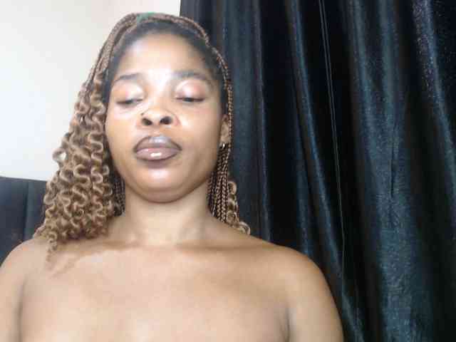 Sexycaramel webcam