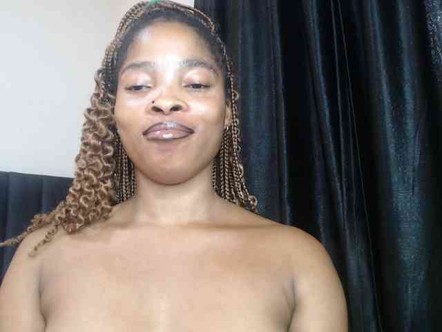 Sexycaramel webcam