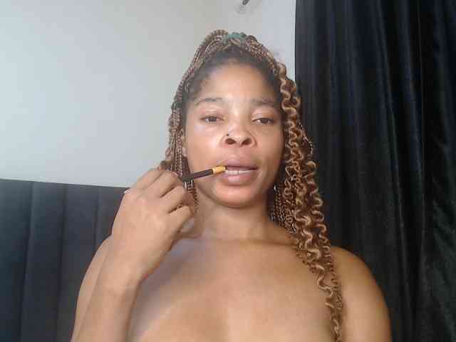 Sexycaramel webcam