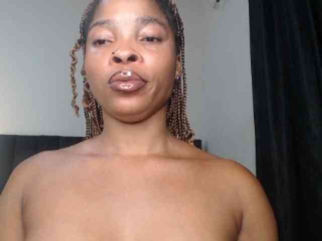 Sexycaramel webcam