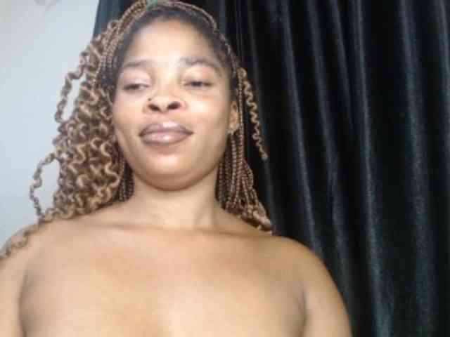 Sexycaramel webcam