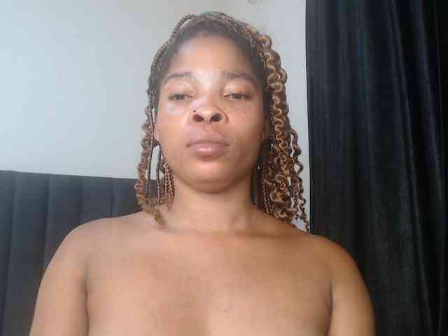 Sexycaramel webcam