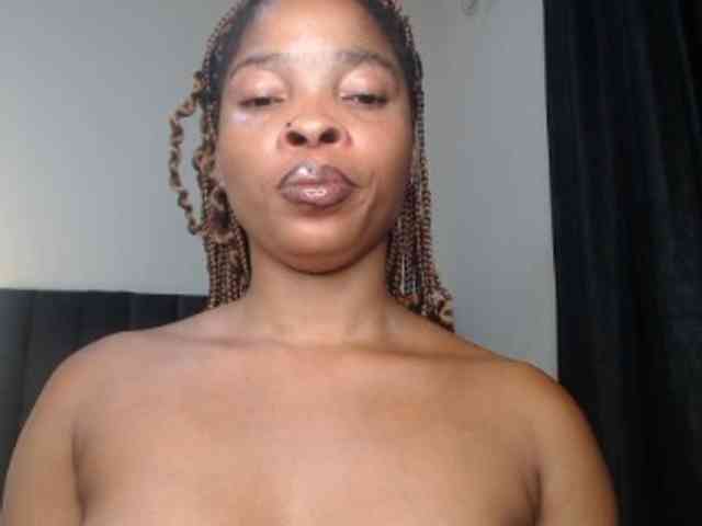 Sexycaramel webcam