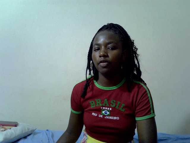 PinkCoochie02 live cam on BongaCams