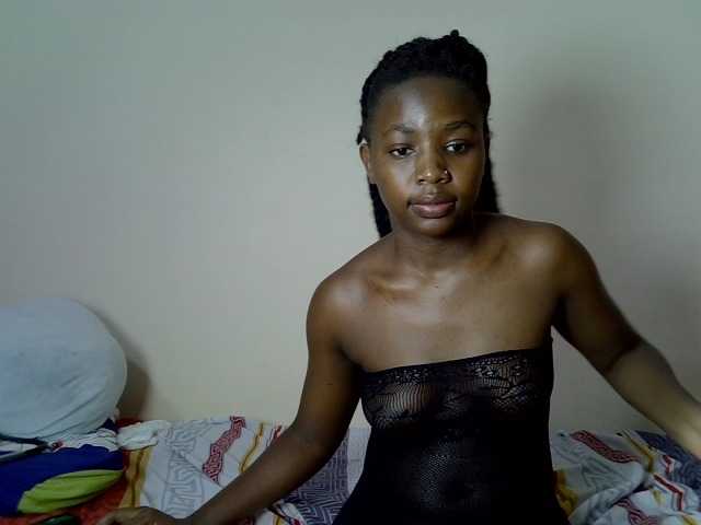 PinkCoochie02 live cam on BongaCams