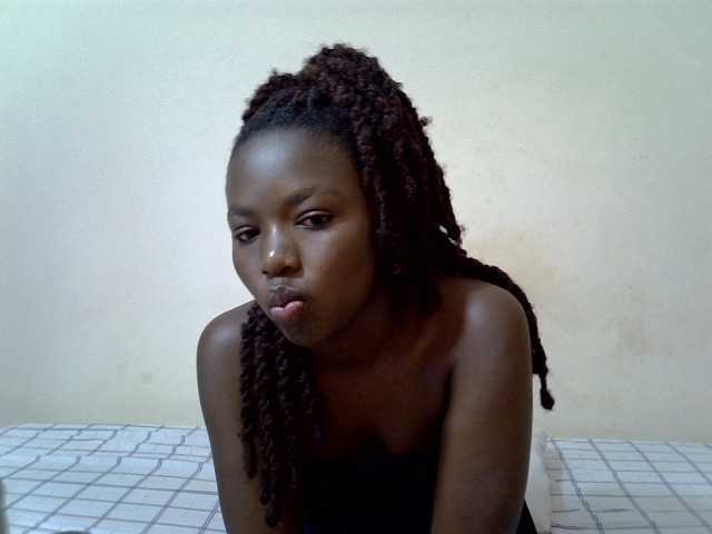 PinkCoochie02 live cam on BongaCams