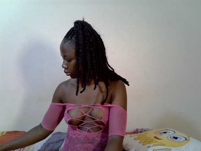 PinkCoochie02 live cam on BongaCams