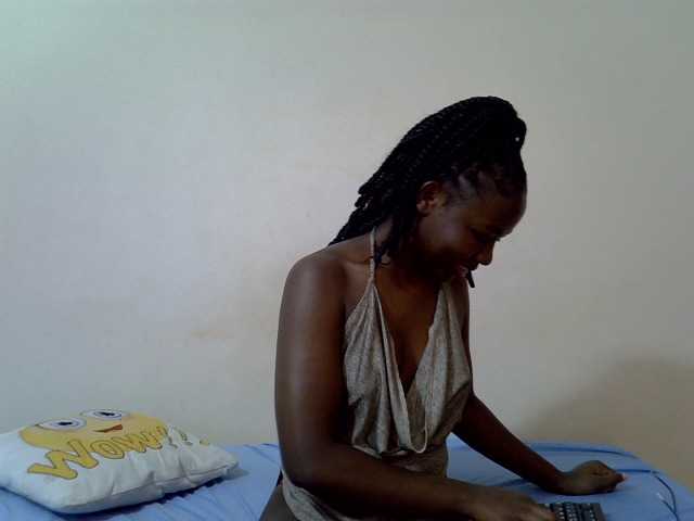 PinkCoochie02 live cam on BongaCams