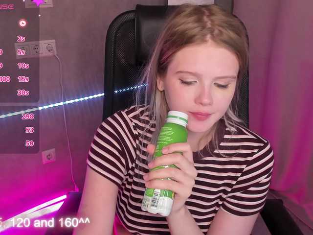 Alisa-Allison live cam on BongaCams