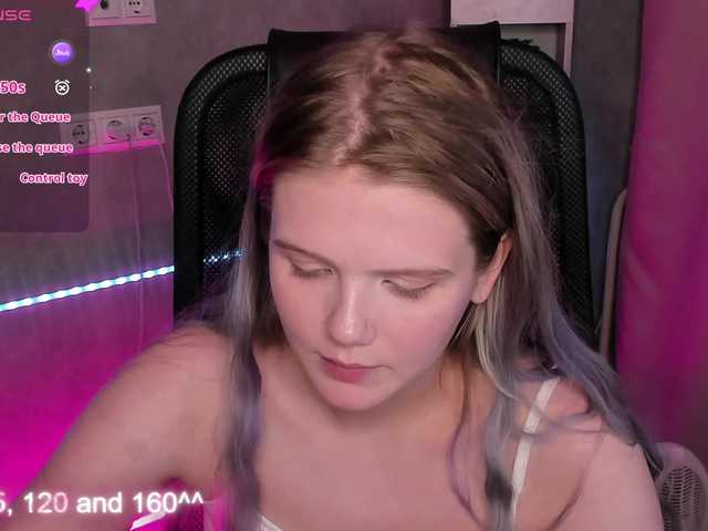 Alisa-Allison live cam preview
