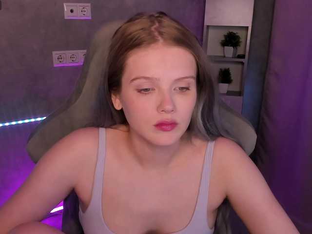 Sex chat gratuit in direct cu Alisa-Allison pe BongaCams