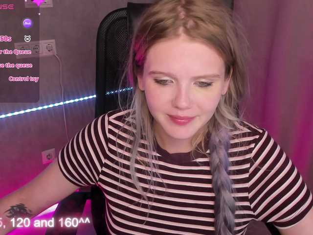 Alisa-Allison live cam