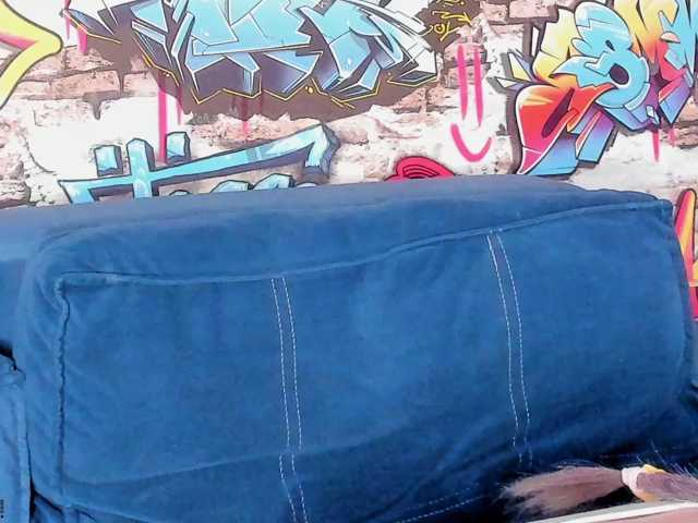 Alisa-Allison live cam on BongaCams