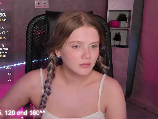Alisa-Allison live cam on BongaCams