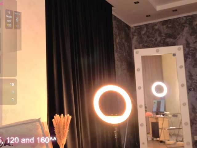 Alisa-Allison live cam on BongaCams