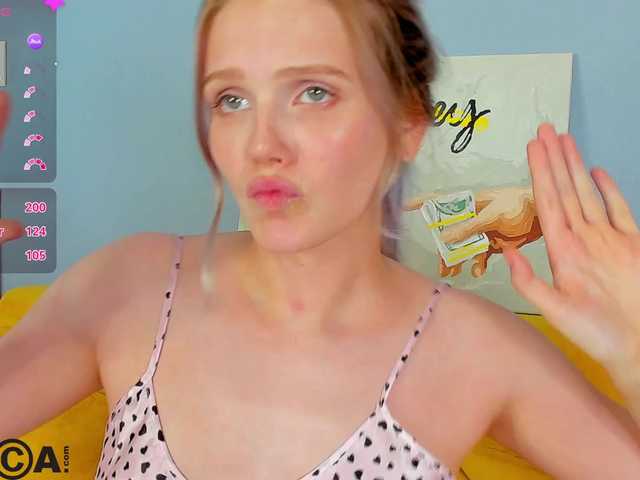 Alisa-Allison live cam on BongaCams