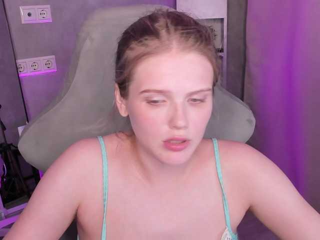 Alisa-Allison live webcam show
