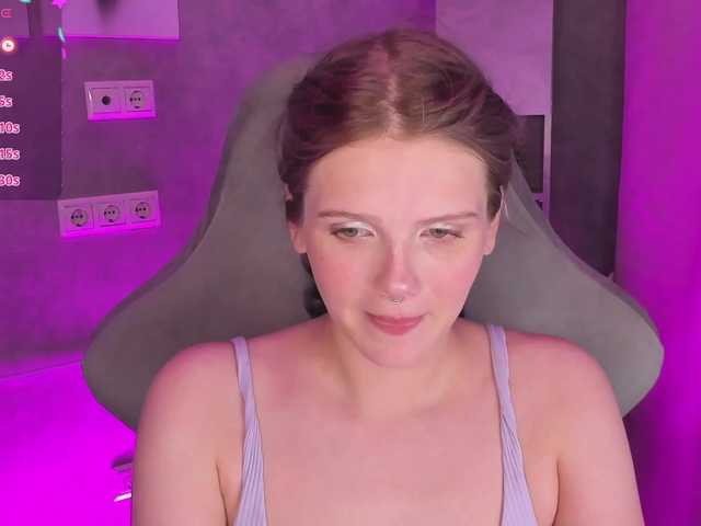 Alisa-Allison live cam on BongaCams