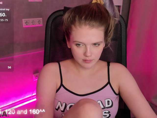 Alisa-Allison live cam on BongaCams