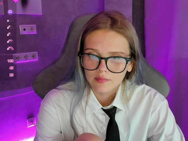 Alisa-Allison live webcam show