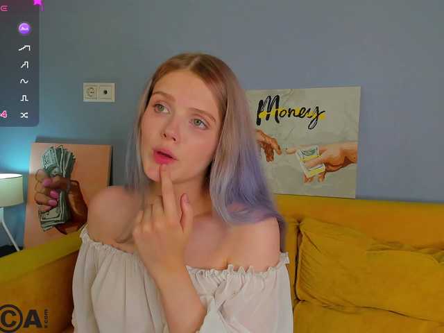 Alisa-Allison live cam on BongaCams